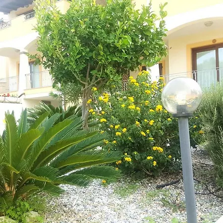 Mare & Piscina Apartament